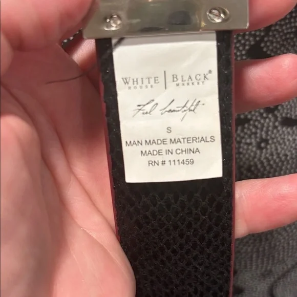 White House Black Market red & black reversible belt size Small - Picture 6 of 7